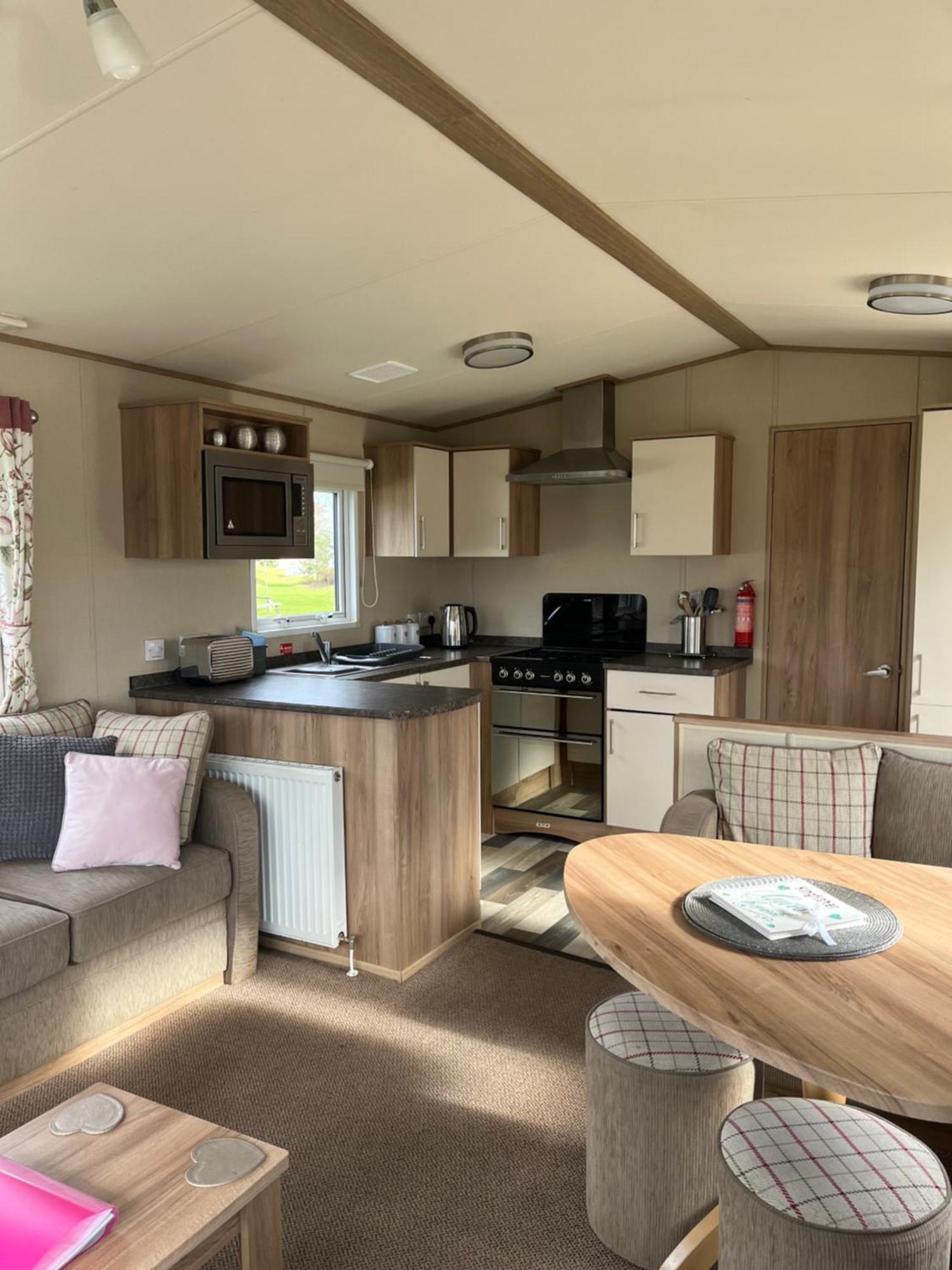 Tattershall Lakes Kingfisher Caravan 8 Berth With Hot Tub & Wifi 外观 照片