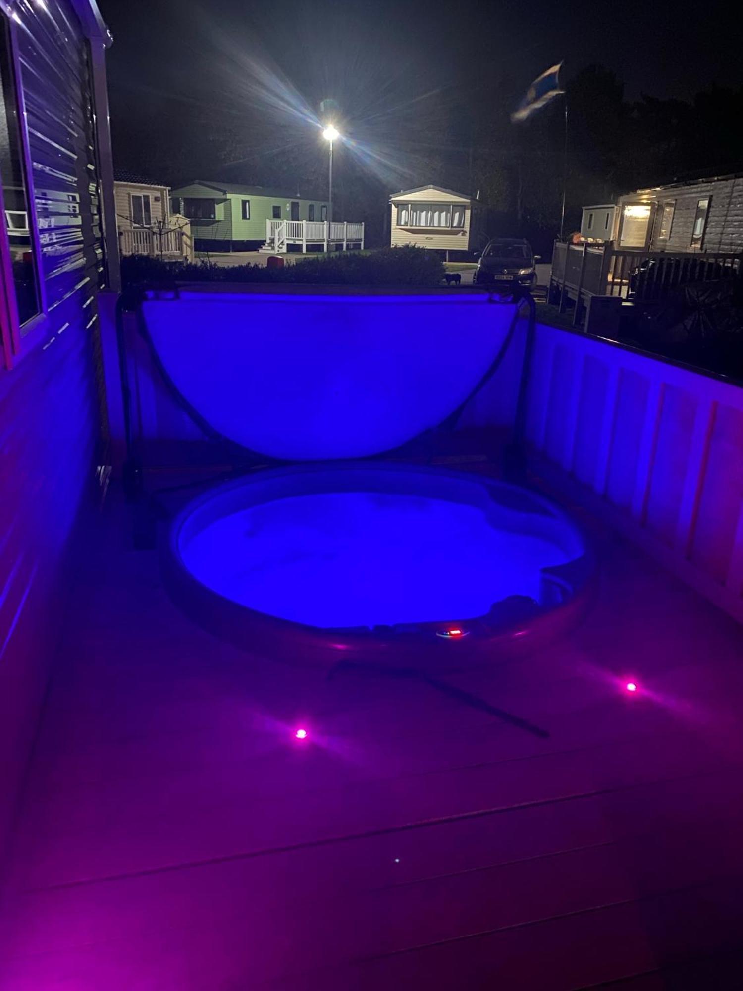 Tattershall Lakes Kingfisher Caravan 8 Berth With Hot Tub & Wifi 外观 照片